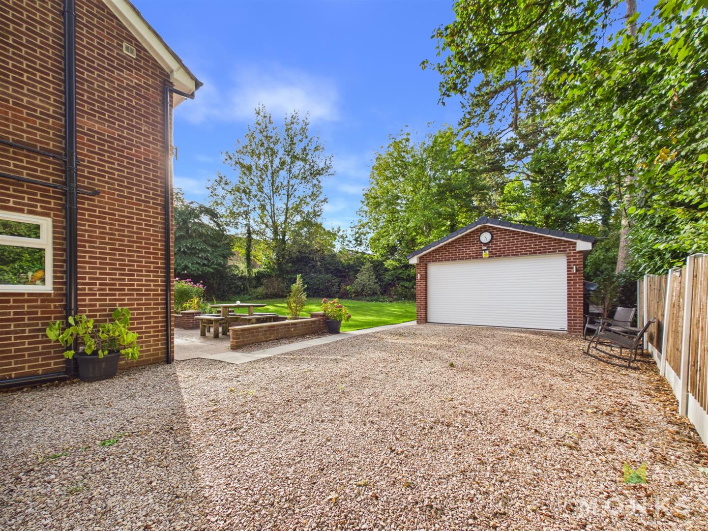 Everglades Brynhafod Lane, Oswestry, SY11 1SH For Sale